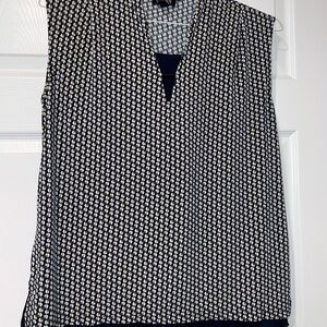 Jones New York Navy and Yellow Sleeveless Boxy Blouse